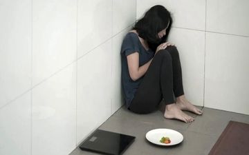 کاهش وزن وحشتناک زن جوان/ وحشت پزشکان با دیدن وضعیت او