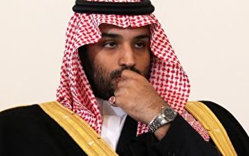 حاشیه‌های دیدار بن سلمان با احمد بن عبدالعزیز + فیلم