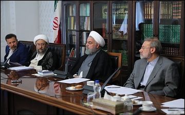 سیاستهای جدید ارزی و راهکارهای تسریع در برخورد با مفاسد و اخلالگران اقتصادی تصویب شد