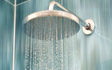 ۷ اشتباه رایج درباره حمام کردن