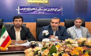
کلید اثرگذار در گشایش مشکلات استان  مولدسازی و تهاتر است/ توافق اولیه انتقال آب از سد آزادی به اسلام‌آباد‌غرب