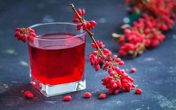 اتفاقاتی که بعد از خوردن شربت زرشک برایتان می افتد