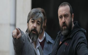 اخبار غیررسمی درباره «آقازاده» را تکذیب می کنم/ برای حاشیه سازی بعد از آغاز پخش فرصت بسیار است