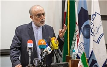 معاون روحانی شایعه عجیب را رد کرد