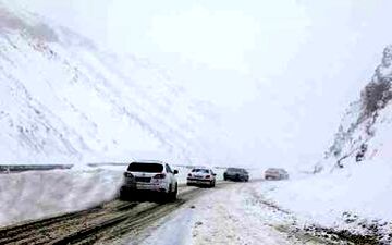  بارش برف و باران در محورهای پنج استان کشور
