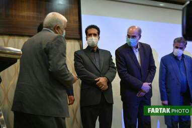 اهدا احکام مدیرکل، اعضای شورهای، مدیران کل و معاونان مرکز گسترش سازمان مقاومتی استان کرمانشاه