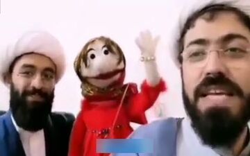 روحانی عروسک‌گردانی که با هنرش دین را تبلیغ می‌کند 