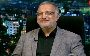 تهران خط مقدم نبرد با استکبار است/ هیچ ضربه‌ای نمی‌تواند آن را زمین‌گیر کند