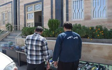 دستگیری 2 سارق و کشف 19 فقره سرقت محتویات داخل خودرو در کرمانشاه