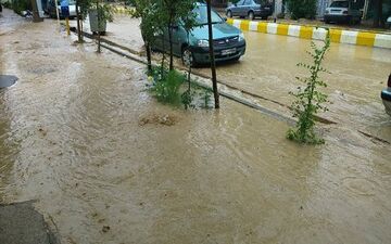 چرایی آبگرفتگی های فراوان در خیابان‌های کرمانشاه 