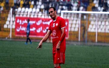 کاپیتان سپیدرود: فوتبالیست در سطح فروزان نمی‌آید شرط‌بندی کند
