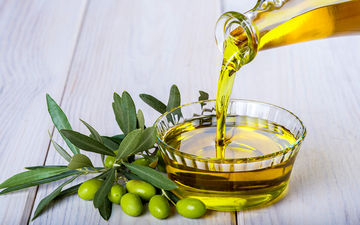 خوردن روغن زیتون برای لاغری در چه زمانی از روز موثرتر است؟