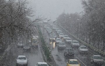 تردد روان در محورهای شمالی/ بارش برف و باران در جاده های ۴ استان