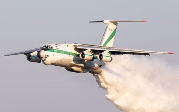نخستین عملیات مهار آتش‌سوزی جنگل‌های چالوس با هواپیمای ایلوشن موفقیت‌آمیز بود