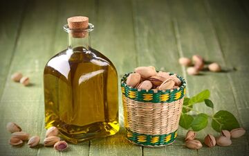 روغنی که خوشبو کننده دهان است