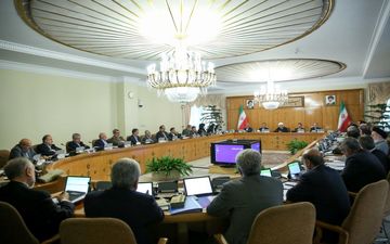 عملکرد وزارت امور اقتصادی و دارایی مثبت و قابل قبول است