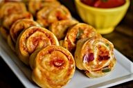 تا حالا پیتزا چرخی درست کردی؟بیا تا بهت یاد بدم
