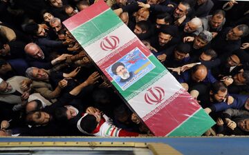 ورود پیکر شهدای خدمت به محل سالن اجلاس سران + ویدئو