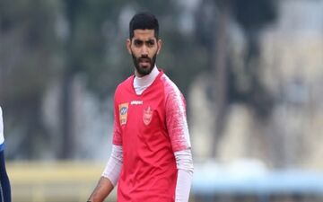 مدافع پرسپولیس: عجله‌ای برای بازی ندارم/ پرسپولیس نیاز به آرامش دارد