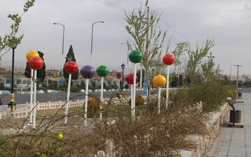 افزایش نشاط شهروندی با المان های نوروزی سمنان 