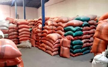 
۳۱ تن برنج و روغن احتکار شده در بروجرد کشف شد

