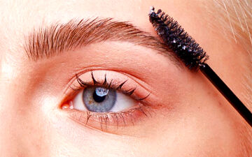 نسخه‌های طبیعی برای پاکسازی مژه‌ها و ابرو از شوره
