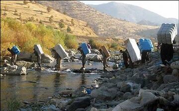 کولبران کردستان بیمه می شوند