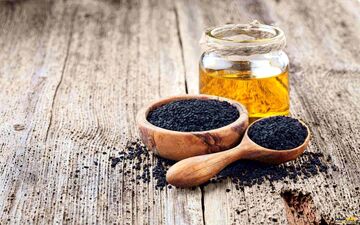 معجزه روغن سیاه دانه؛ راهکاری طبیعی برای رشد مجدد و تقویت موها
