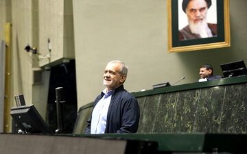 پزشکیان سه‌شنبه به مجلس می‌رود

