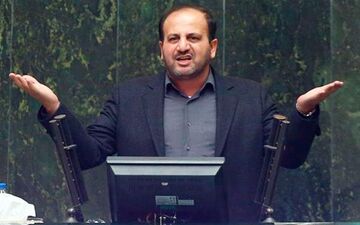وضعیت حقوق بازنشستگان و کارمندان خوب نیست/ افزایش حقوق ۱۰ درصدی پاسخگوی تورم موجود نیست
