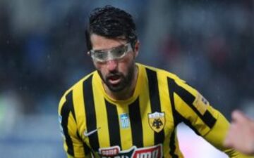 مدیران پرسپولیس در انتظار پاسخ تلفنی مهاجم لژیونر