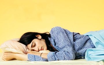 زیاد خوابیدن و کم خوابیدن، سهم یکسانی درابتلا به این سرطان زنانه دارند