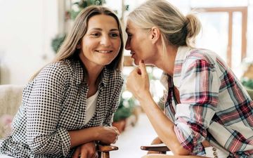 میانگین زمان رازداری زنان: تنها ۳۴ ساعت!| زنان هر ۴۱ دقیقه یک شایعه منتشر می‌کنند
