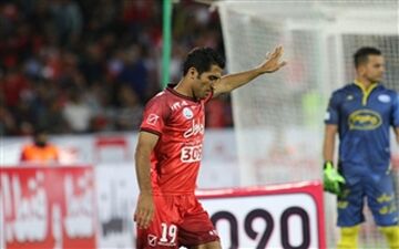  واکنش مهاجم پرسپولیس به صحبت های علی کریمی