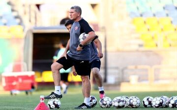 سرمربی پرسپولیس به ایران بازگشت

