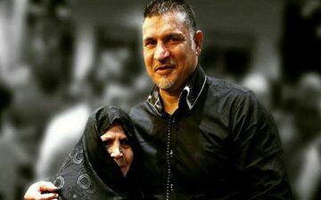 علی دایی در کنار مادرش! + عکس