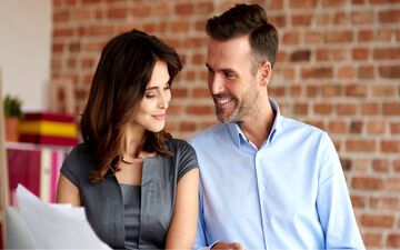 چگونه جذاب باشیم؟ هرآنچه باید درباره رازهای جذابیت زنان و مردان بدانید