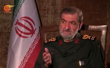 محسن رضایی: آمریکا در دام جنگ گیر افتاده و نمی‌تواند عقب‌نشینی کند
