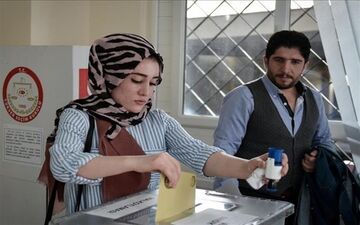 رأی گیری همه پرسی تغییر قانون اساسی ترکیه در ایران برگزار شد 