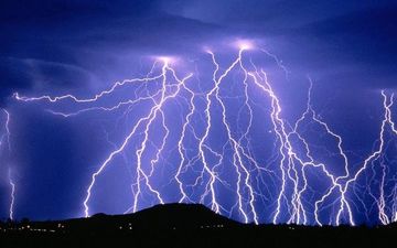  در ۳۳ روز گذشته صاعقه جان ۹ نفر را گرفت