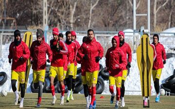 احتمال تاخیر در شروع تمرینات تیم‌های تراکتور و ماشین‌سازی
