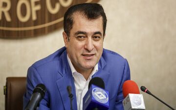 استراماچونی مقابل سپاهان روی نیمکت می‌نشیند