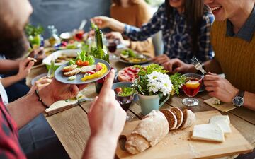 در کنار هم غذا بخورید به چند دلیل