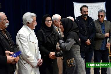 برگزاری عصر شعر و موسیقی بهار در تالار وحدت و تجلیل از روسای انجمن‌های ادبی 