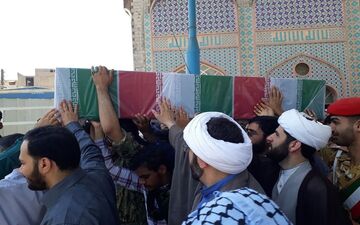 پیکر پاک جانباز شیمیایی دفاع مقدس در اهواز تشییع شد