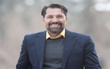 شهرداری بندرعباس قربانی استارت طلایی سپاهان ب