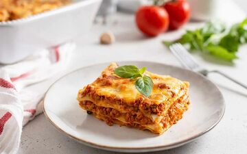 طرز تهیه لازانیا خانگی با طعم ایتالیایی اصیل