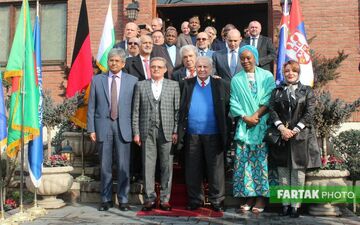 برگزاری جشن سال نو میلادى به میزبانى مجمع رؤساى انجمن هاى دوستى