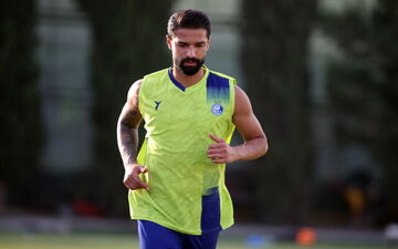 
قرارداد مدافع استقلال امضا شد
