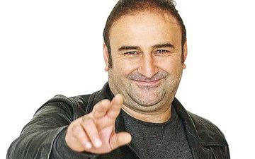 بازیگر سینما: لشکر یک نفره‌ام!